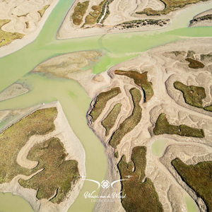 2023-05-07 - Intiem, abstract landschap (drone)<br/><br/>FC3582 - 6.7 mm - f/1.7, 1/1250 sec, ISO 100