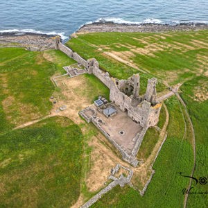 2023-06-18 - Kasteel Dunstanburgh blijkt vooral een ruïne te zijn<br/>Alnwick - Engeland<br/>FC3582 - 6.7 mm - f/1.7, 1/730 sec, ISO 100