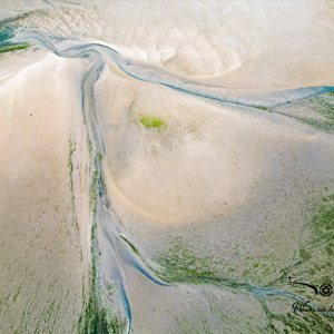 2023-06-20 - Het schilderspallet van de natuur (drone)<br/>Bamburgh - Engeland<br/>FC3582 - 6.7 mm - f/1.7, 1/500 sec, ISO 100