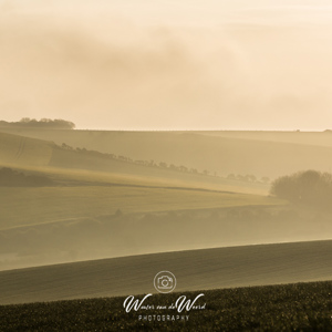 2014-04-10 - Gelaagd landschap met mist<br/>Opaalkust - Omgeving Cap Blanc Nez - Frankrijk<br/>Canon EOS 5D Mark III - 142 mm - f/8.0, 1/4000 sec, ISO 400