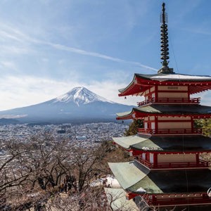2026-02-10 - Mount Fuji en de tempel<br/>Chureito Pagoda - Fujiyoshida - Japan<br/>Canon EOS R5m2 - 24 mm - f/8.0, 1/2000 sec, ISO 200