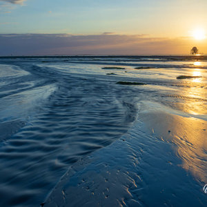 2026-08-05 - Zonsdondergang bij het vogelwachterhuis op de Engelsmanplaat<br/>Engelsmanplaat in waddenzee - Lauwersoog - Nederland<br/>Canon EOS R5m2 - 35 mm - f/11.0, 8 sec, ISO 100