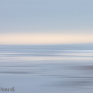 2020-01-04 - Beach Colours - bewolkte winterse dag<br/>Strand - Katwijk aan zee - Nederland<br/>Canon EOS 7D Mark II - 100 mm - f/22.0, 0.2 sec, ISO 200