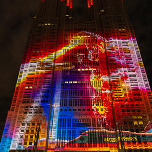 2026-02-11 - Wij zagen een voorstelling met Godzilla<br/>Tokyo Metropolitan Government Pl - Tokio - Japan<br/>Canon EOS R5m2 - 27 mm - f/4.0, 1/40 sec, ISO 4000